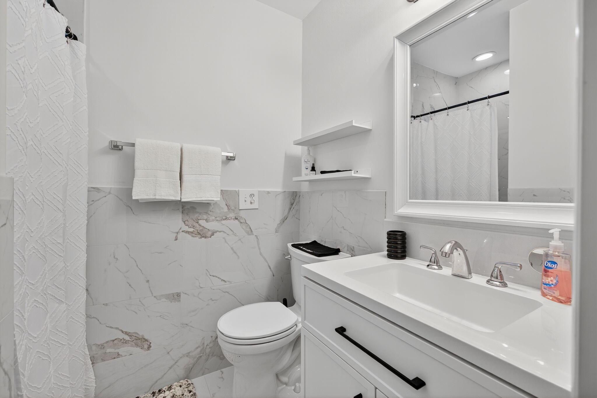 JUNO ISLES 3 - Residential Lease