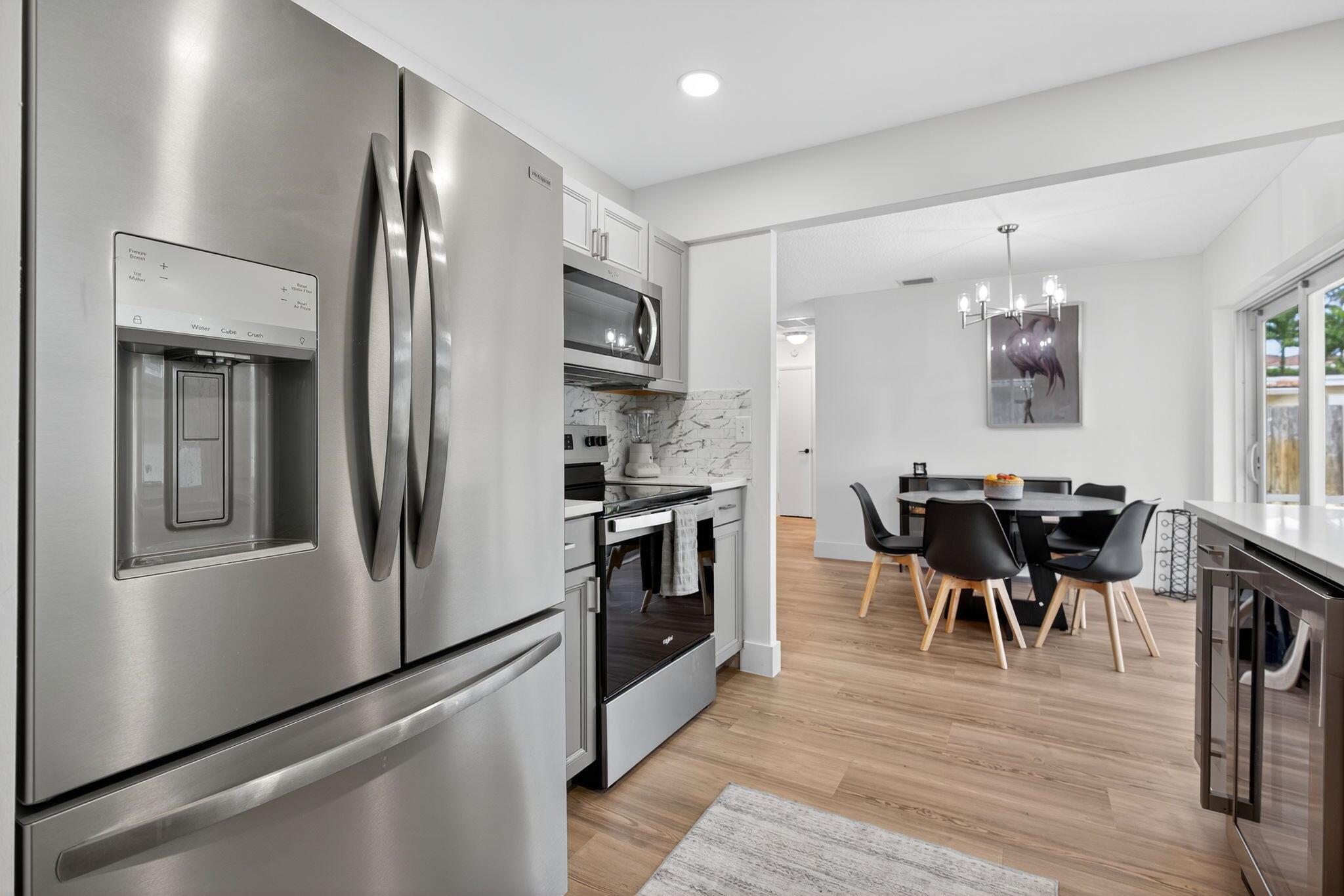 JUNO ISLES 3 - Residential Lease