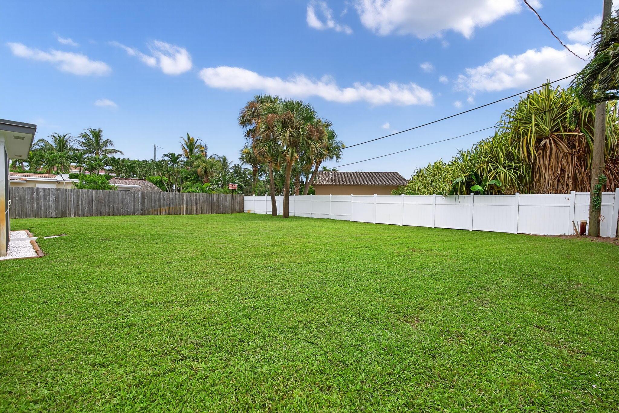 JUNO ISLES 3 - Residential Lease