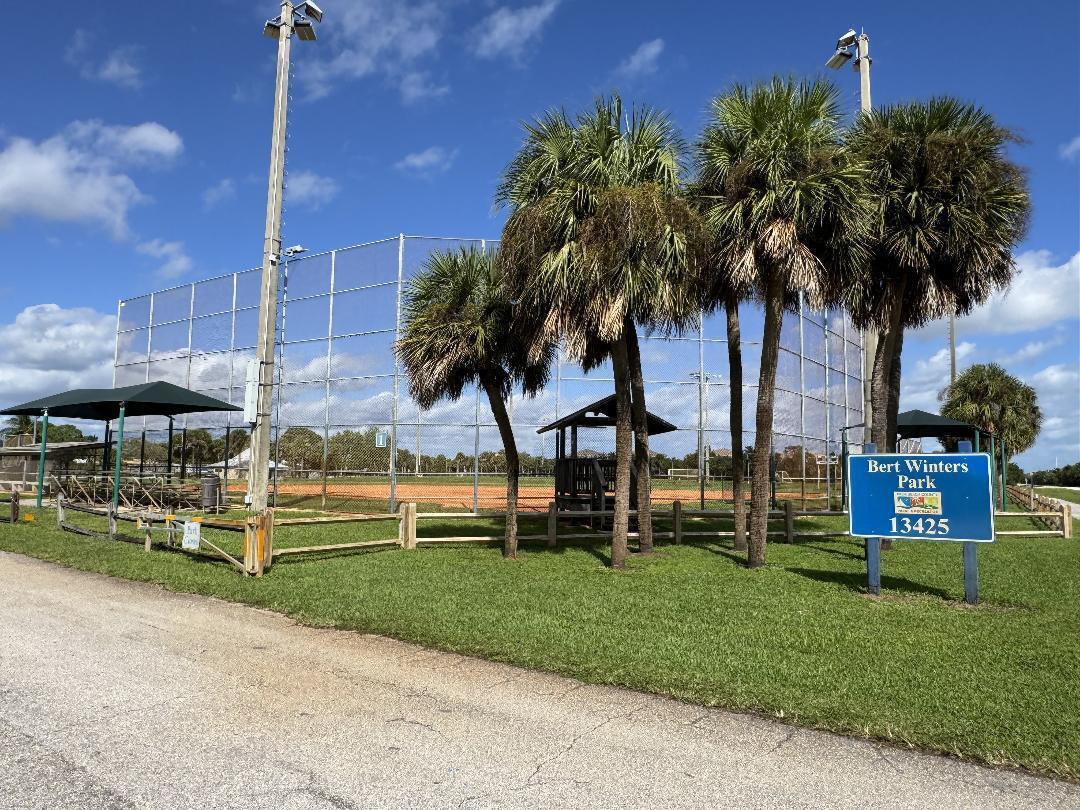 JUNO ISLES 3 - Residential Lease