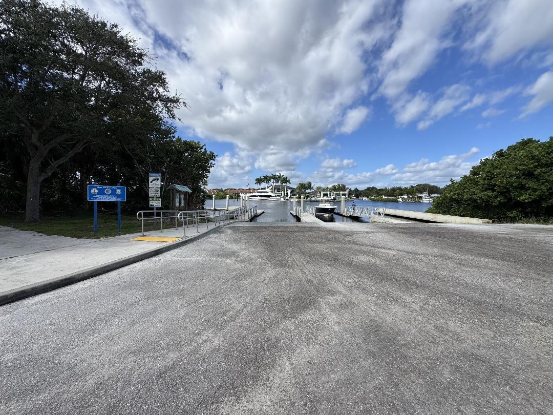 JUNO ISLES 3 - Residential Lease