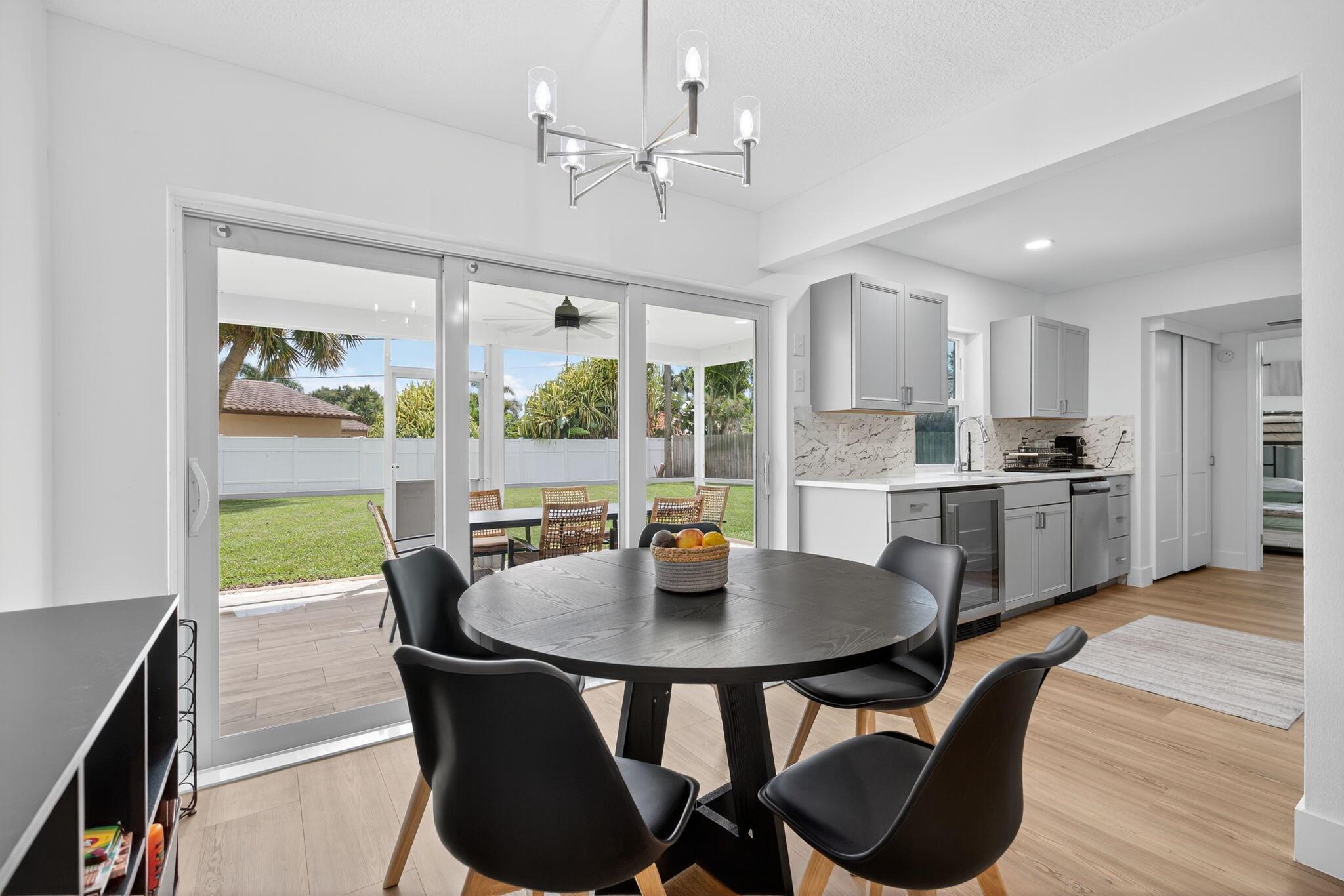 JUNO ISLES 3 - Residential Lease