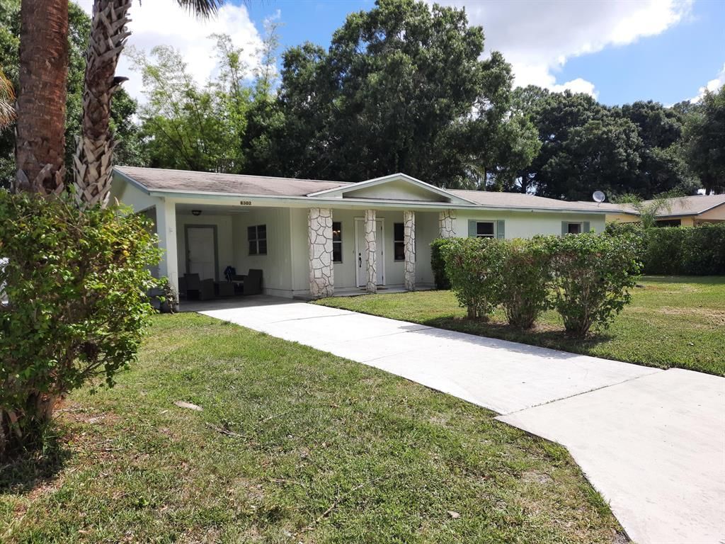 Photo of 8302 Hibiscus Road, Fort Pierce, FL 34951 (MLS # R10718698)