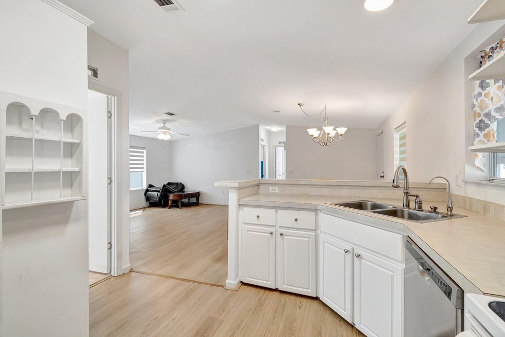 Photo of 6012 Daiquiri Bay, Boynton Beach, FL 33436 (MLS # R11113936)
