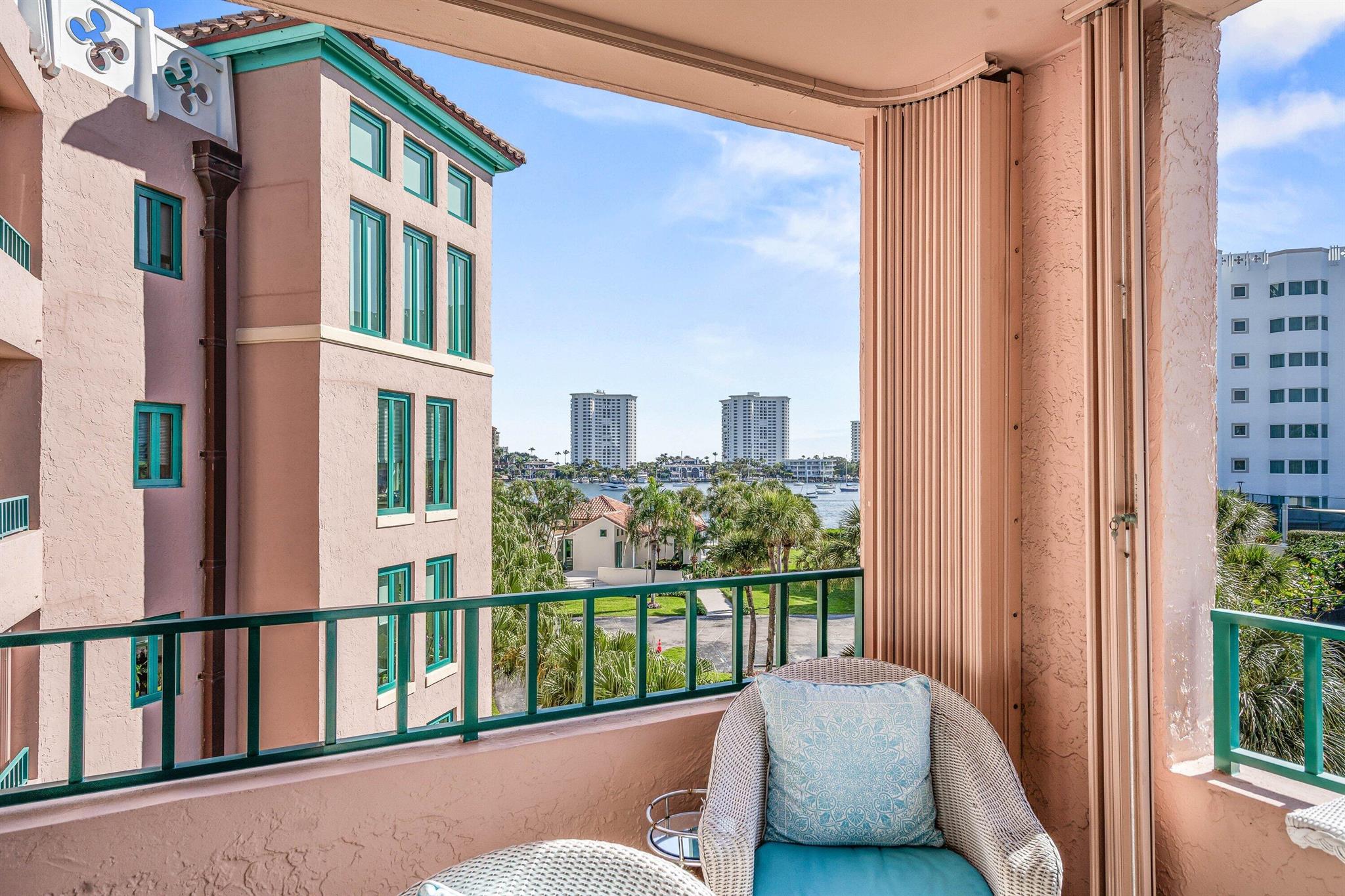 MIZNER COURT - Residential