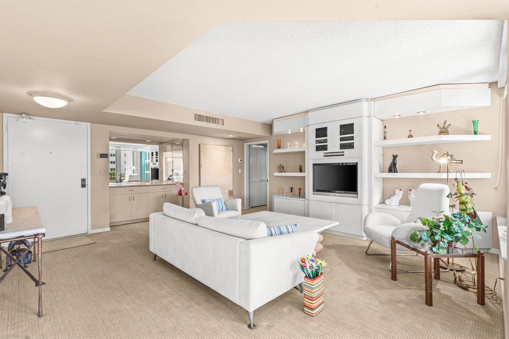 Photo of 140 SE 5th Avenue #442, Boca Raton, FL 33432 (MLS # R11149544)