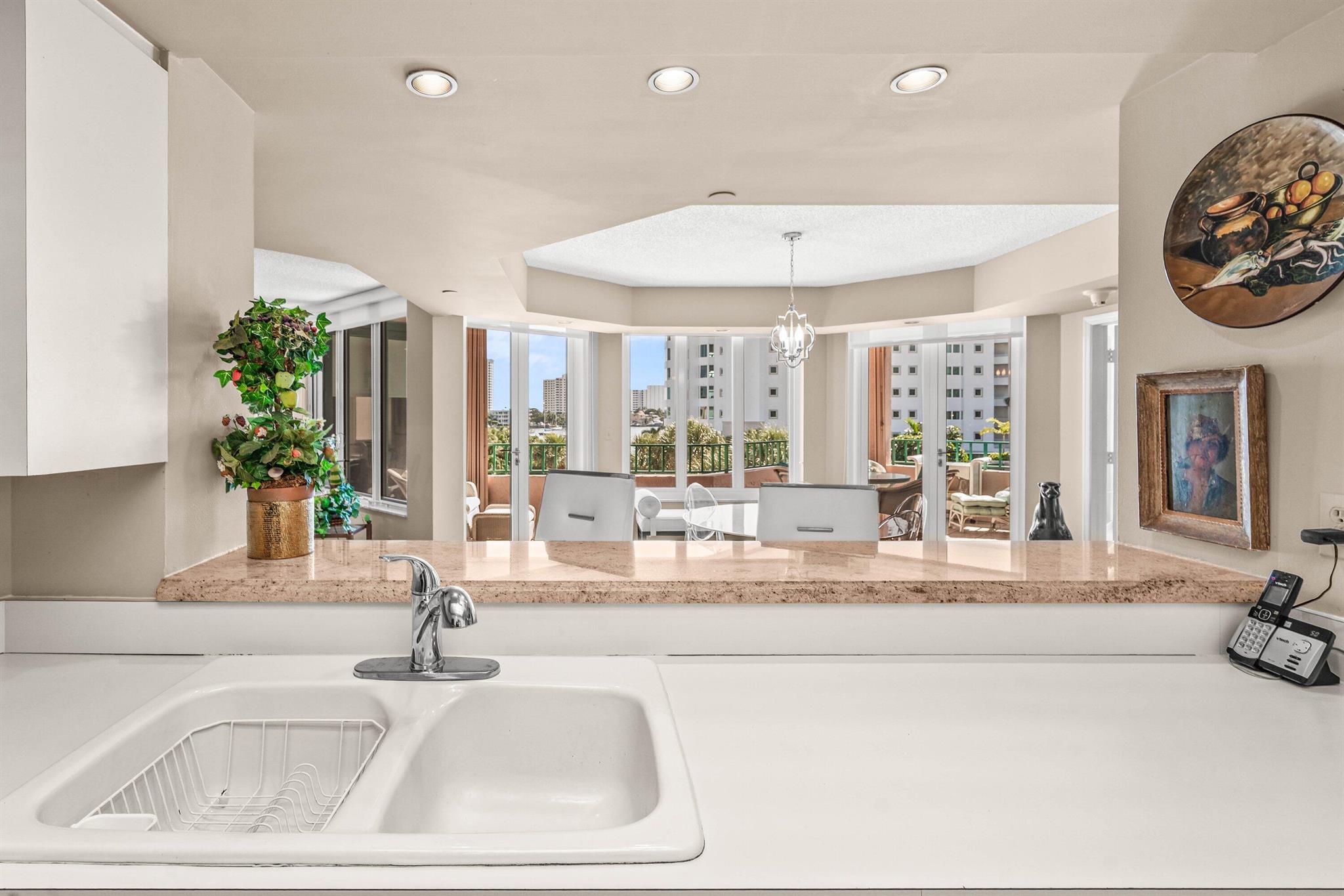 MIZNER COURT - Residential