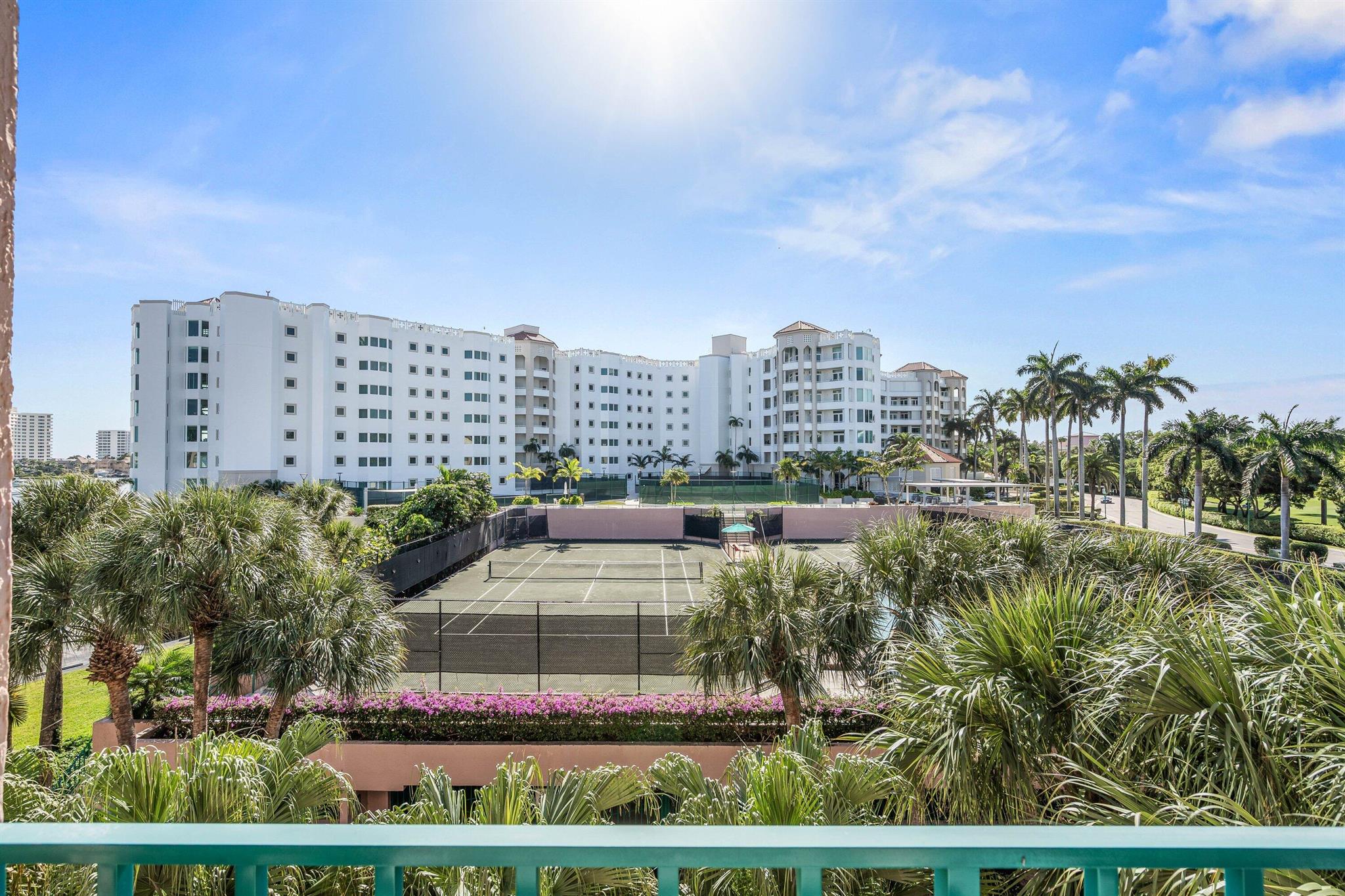 MIZNER COURT - Residential