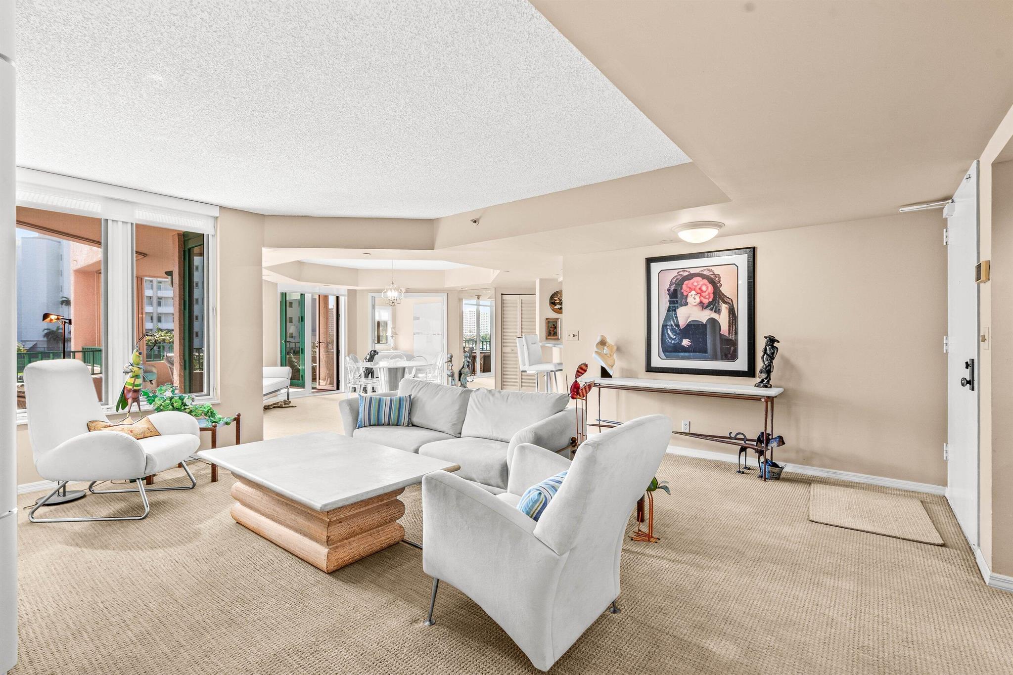 MIZNER COURT - Residential