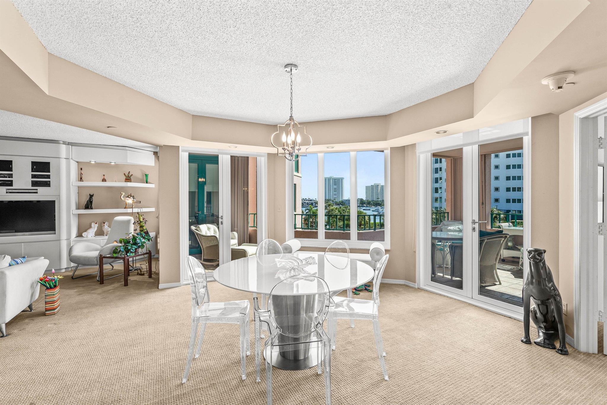 MIZNER COURT - Residential