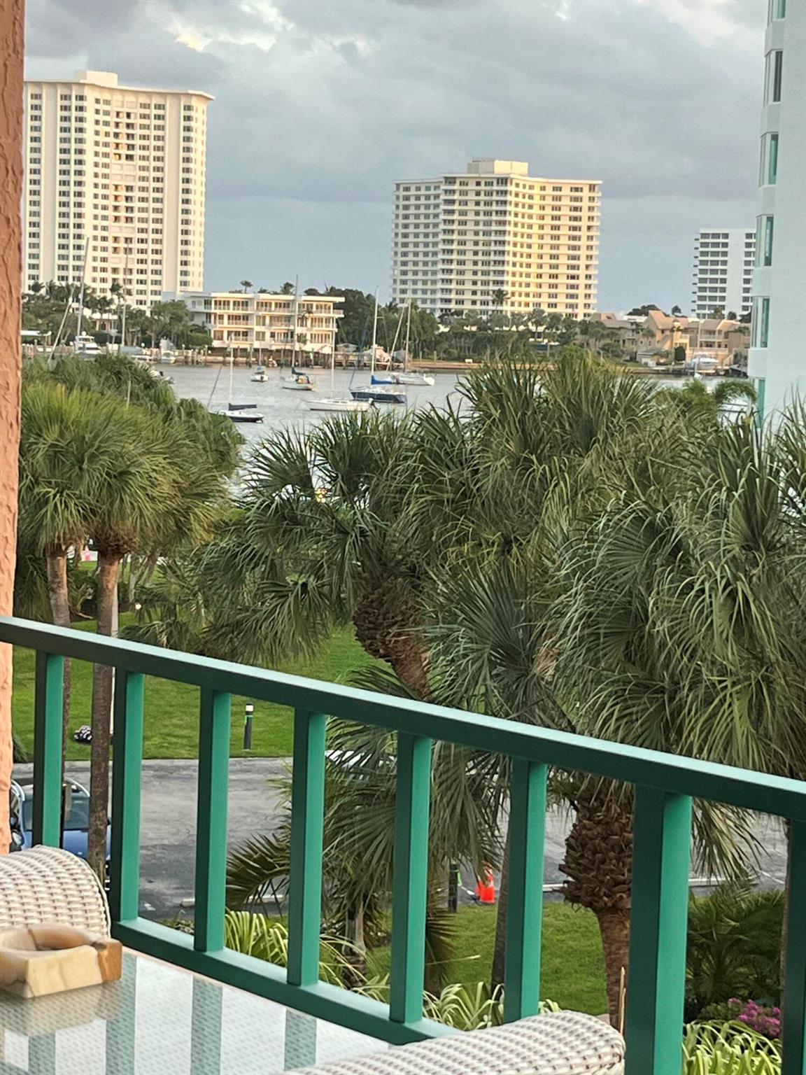 MIZNER COURT - Residential