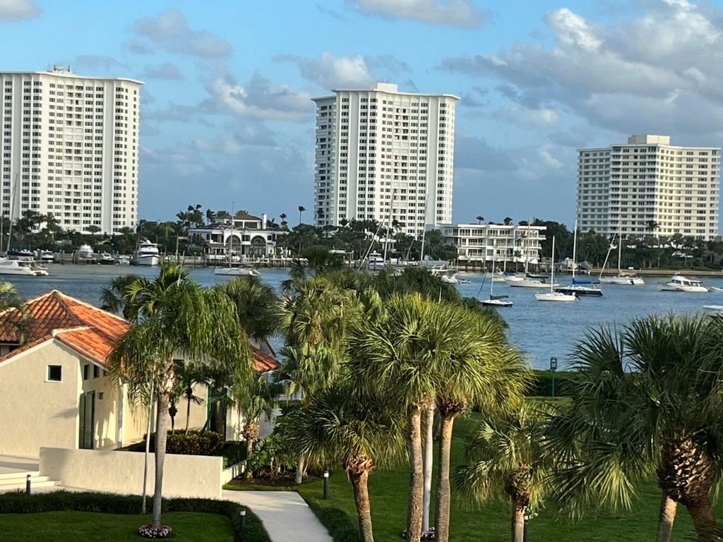 Photo of 140 SE 5th Avenue #442, Boca Raton, FL 33432 (MLS # R11149544)