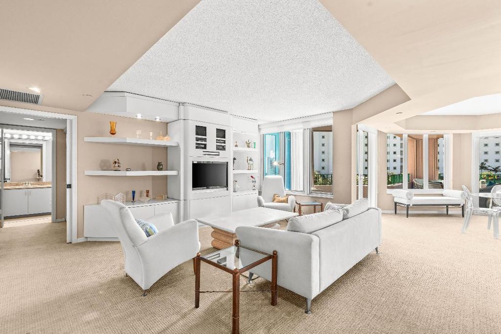 Photo of 140 SE 5th Avenue #442, Boca Raton, FL 33432 (MLS # R11149544)