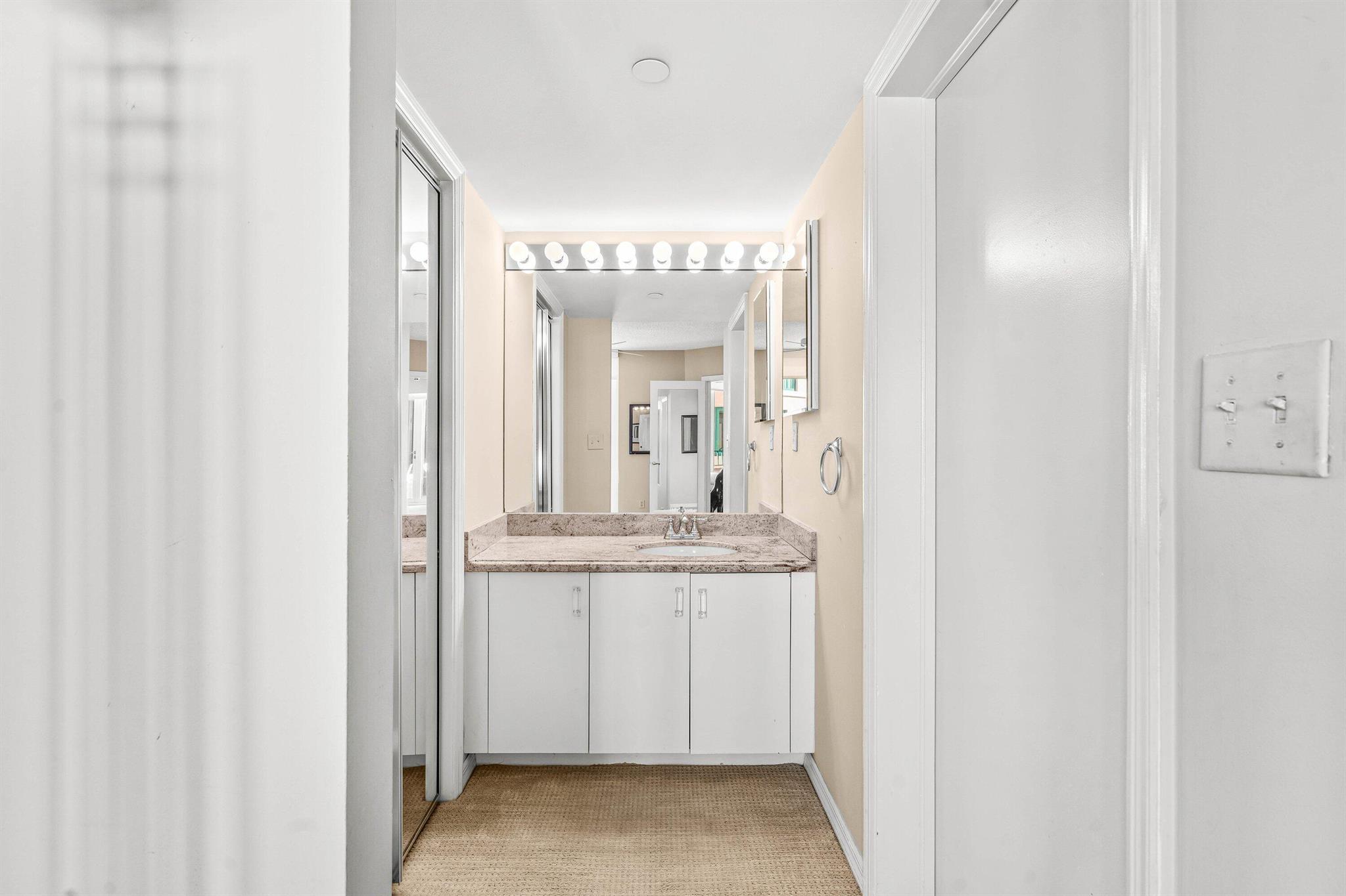 MIZNER COURT - Residential