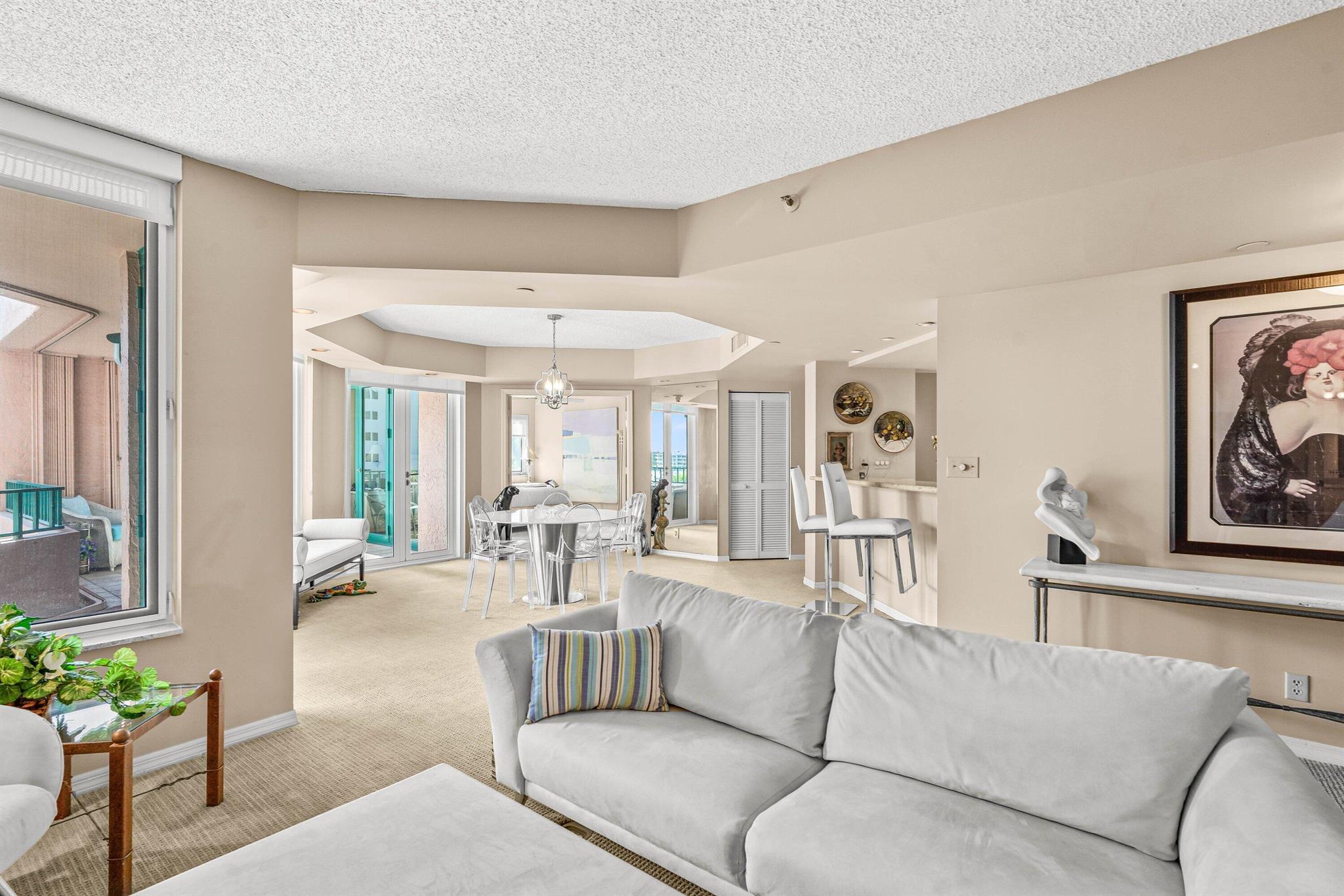 MIZNER COURT - Residential