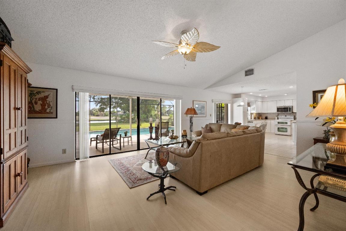 BOCA GREENS 2 - Residential