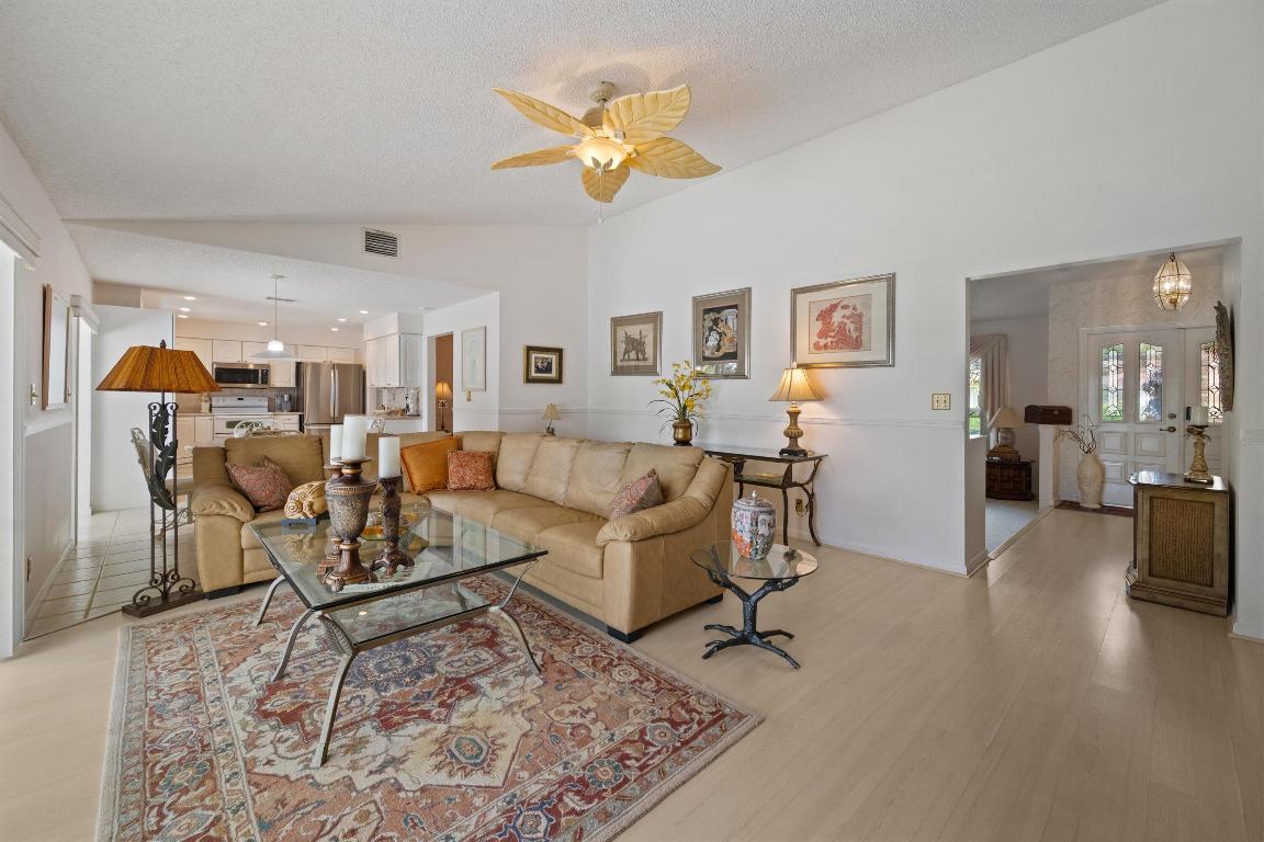 BOCA GREENS 2 - Residential