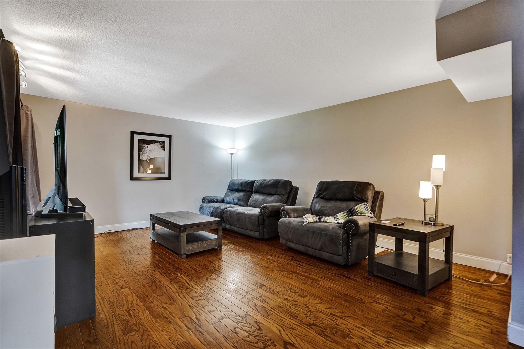 WOODVALE - Residential