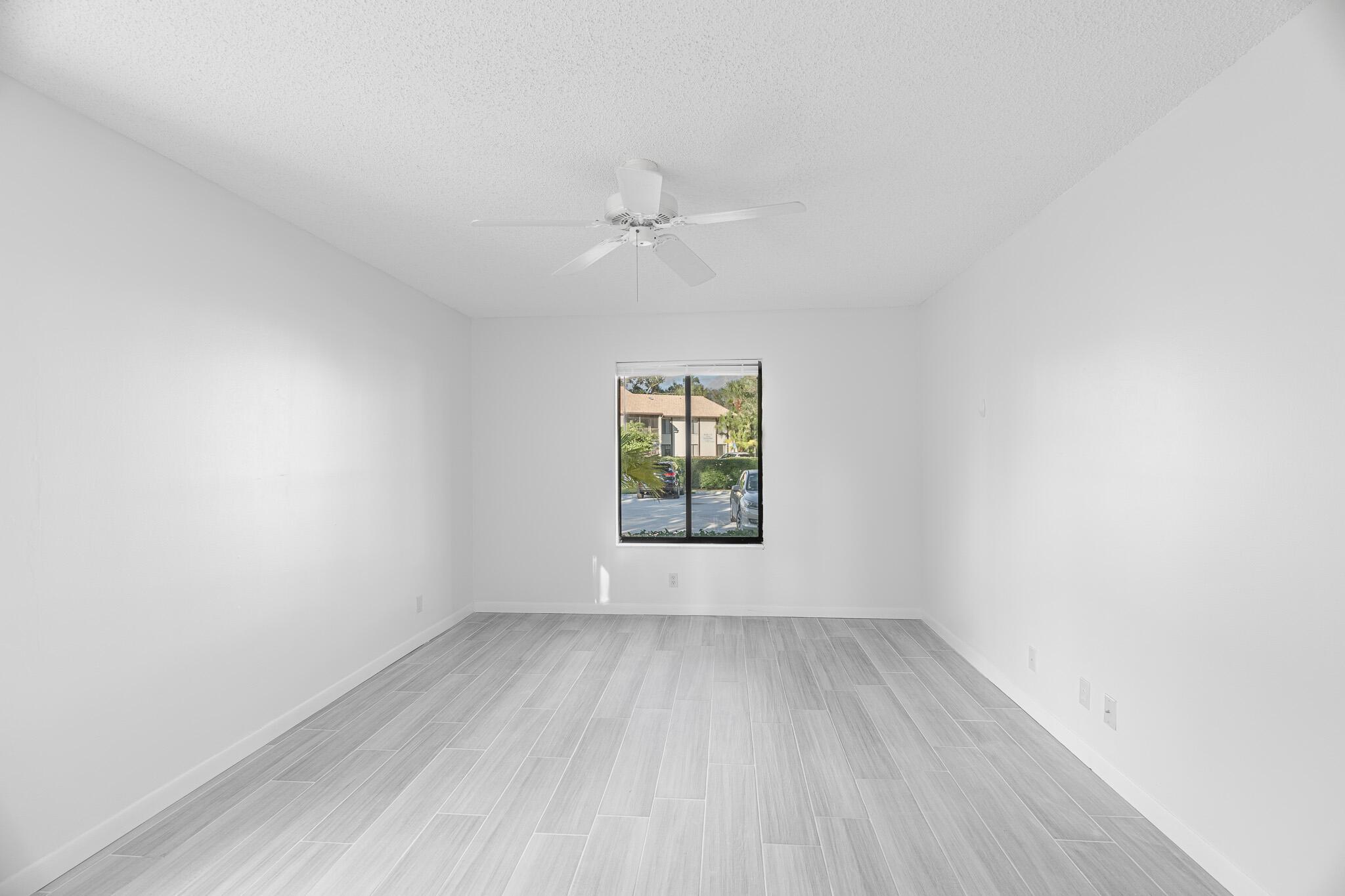 PINE RIDGE AT MARTIN DOWN - Residential