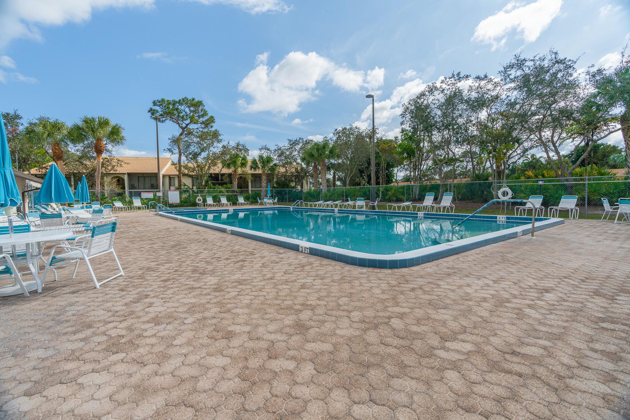 PINE RIDGE AT MARTIN DOWN - Residential