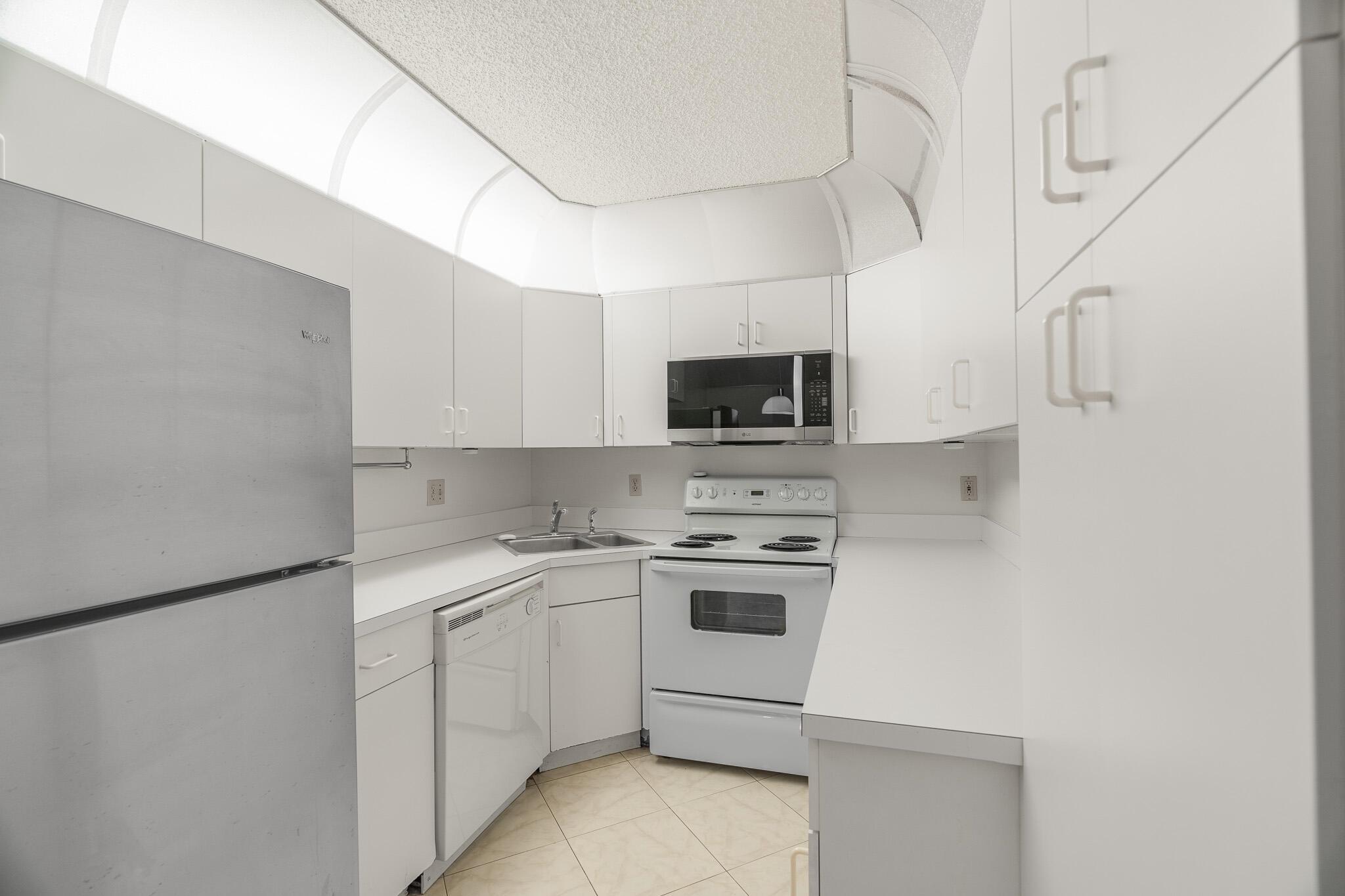 PINE RIDGE AT MARTIN DOWN - Residential