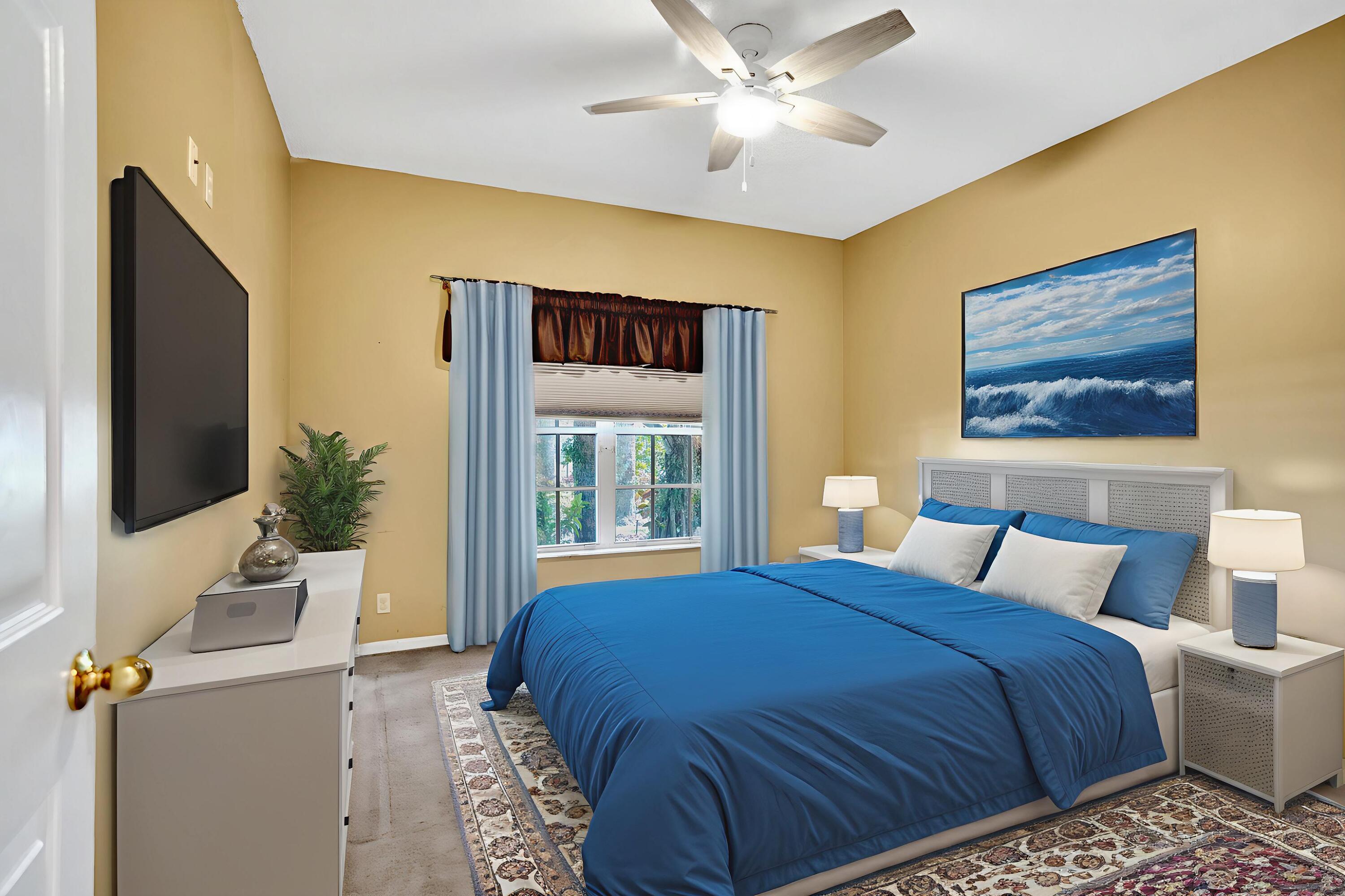 LAKE CHARLESTON / WATER'S EDGE - Residential