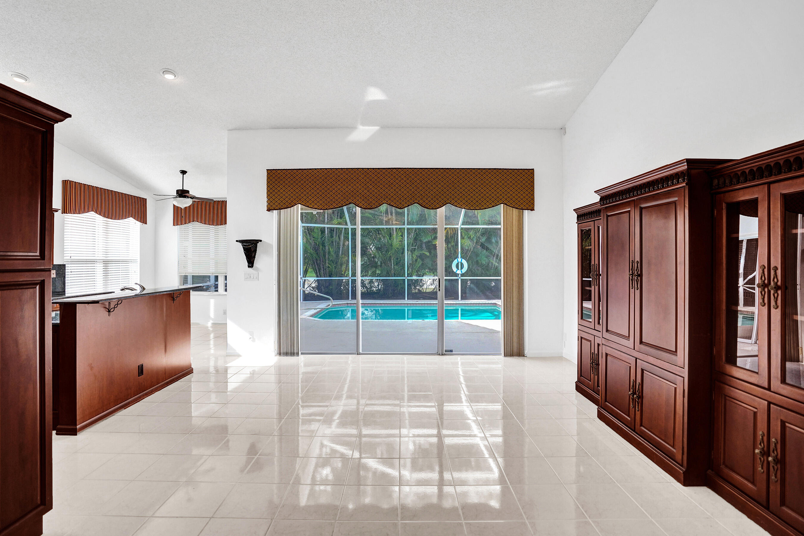 Properties 7488 Rockbridge Circle