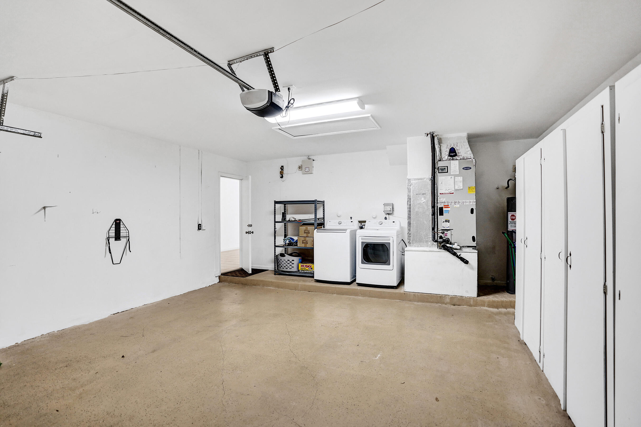 LAKE CHARLESTON / WATER'S EDGE - Residential