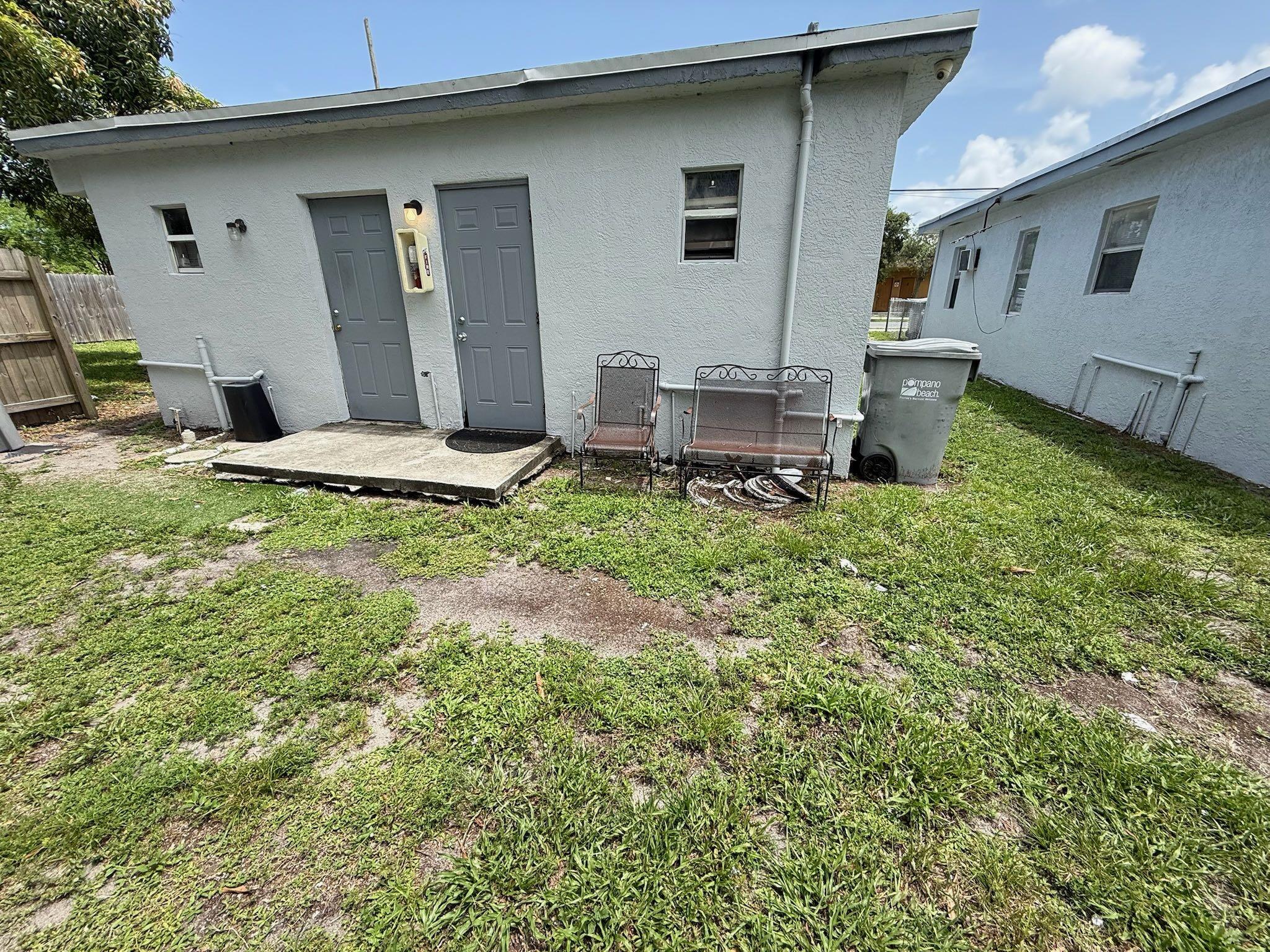 1 bedroom 1 bath, Unit 2 of 2 units in the duplex. Looking for 3 times the rent in gross income.