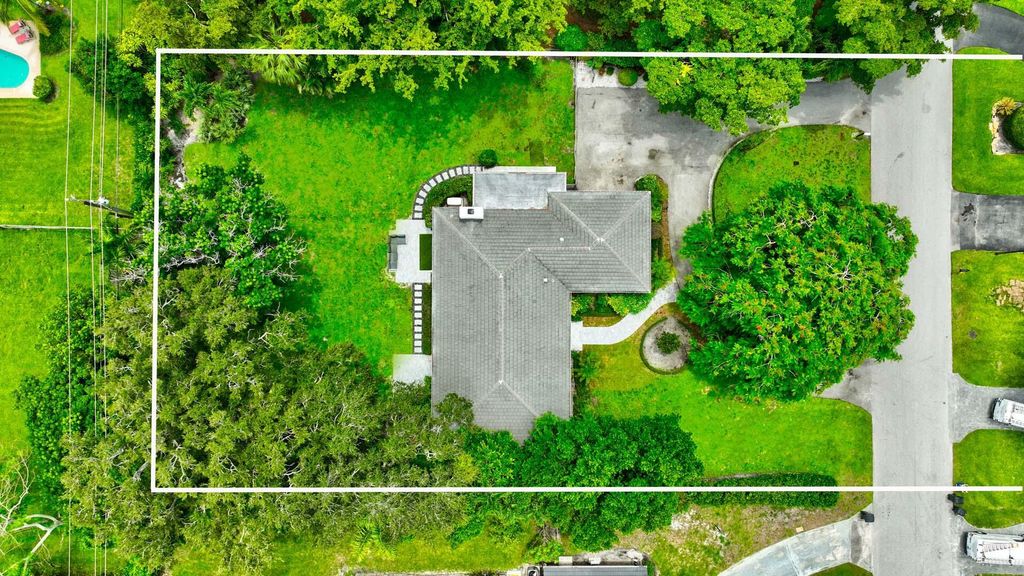 Photo of 3711 Sherwood Boulevard, Delray Beach, FL 33445 (MLS # R11111760)