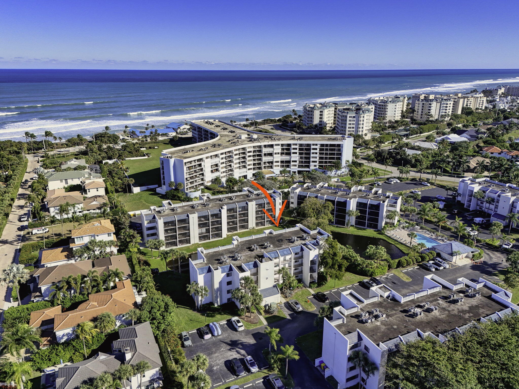 SEA RISE COND DECL FILED 9-21-81 - Residential