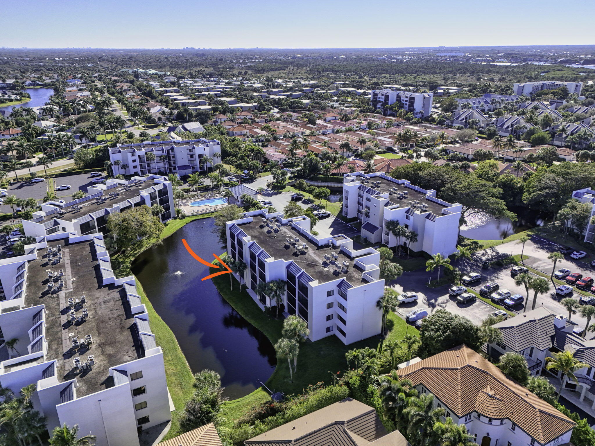 SEA RISE COND DECL FILED 9-21-81 - Residential