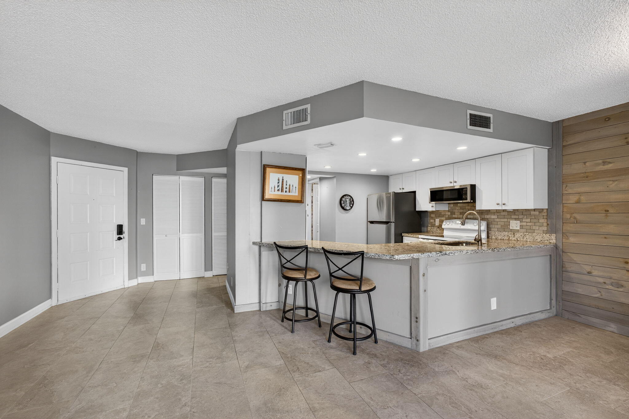 1605 S Us Highway 1 D105