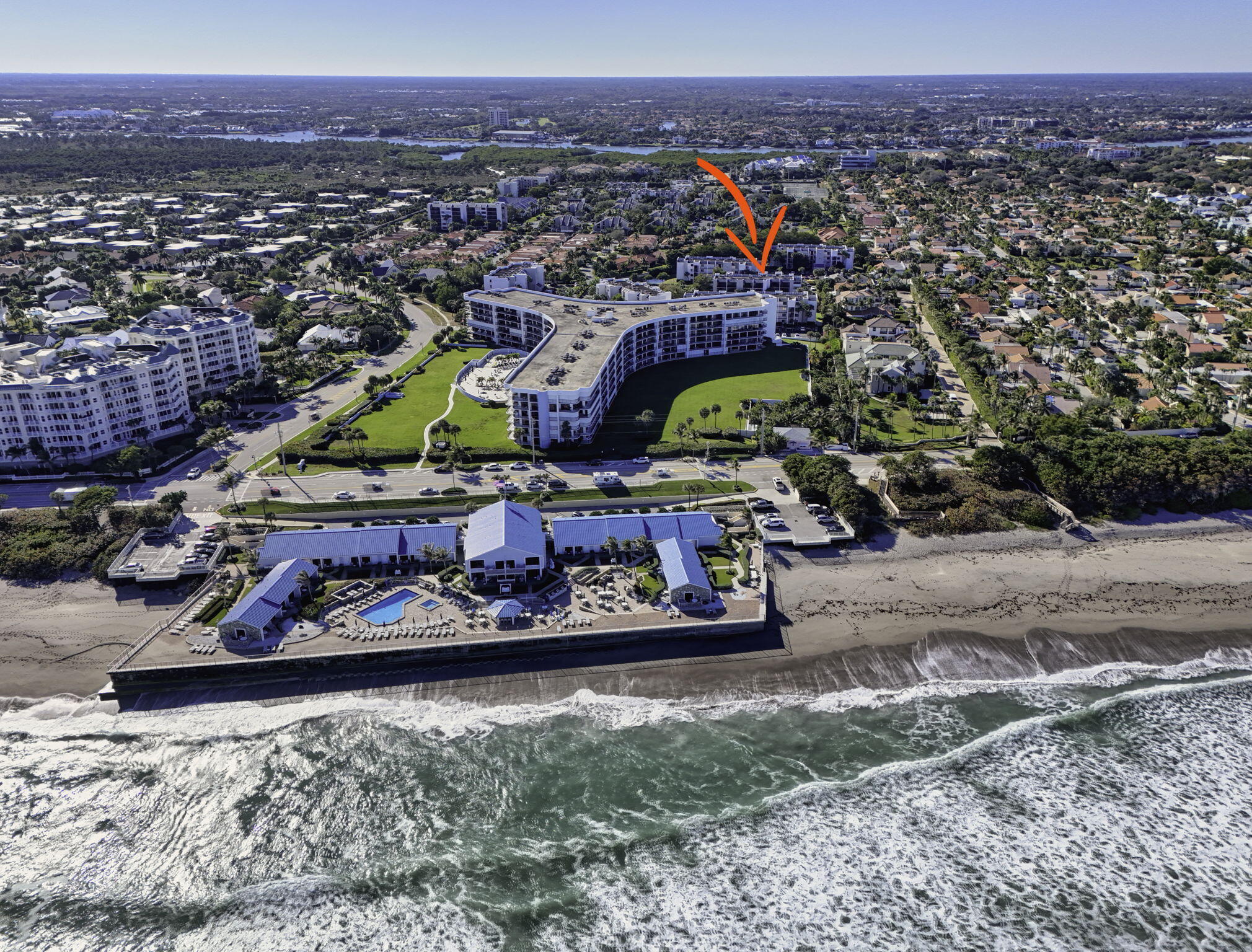 SEA RISE COND DECL FILED 9-21-81 - Residential