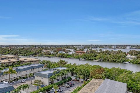 A home in South Palm Beach