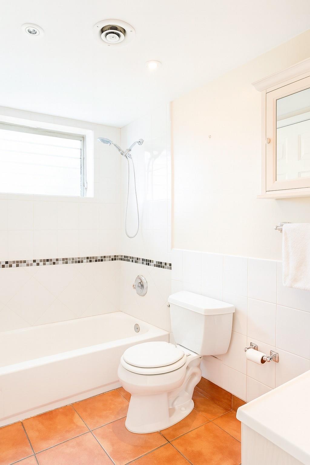 SIXTH HORIZONS CONDO - Residential Lease