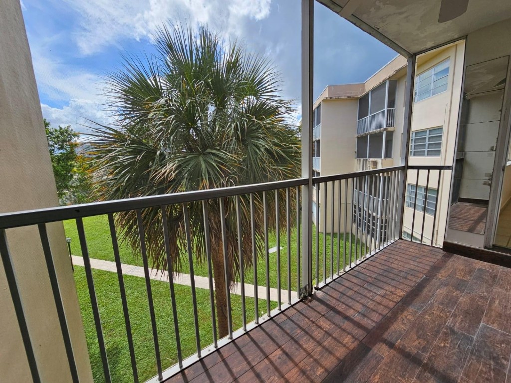 SIXTH HORIZONS CONDO - Residential Lease