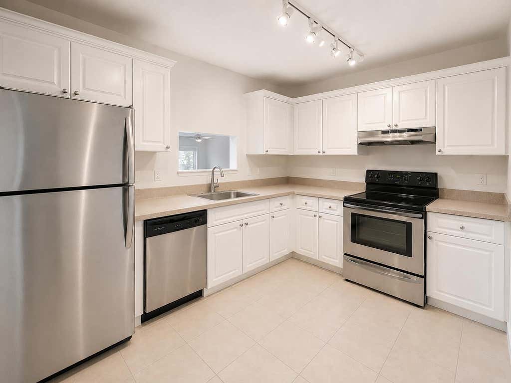 Photo of 711 N Pine Island Road #204, Plantation, FL 33324 (MLS # B26033552)