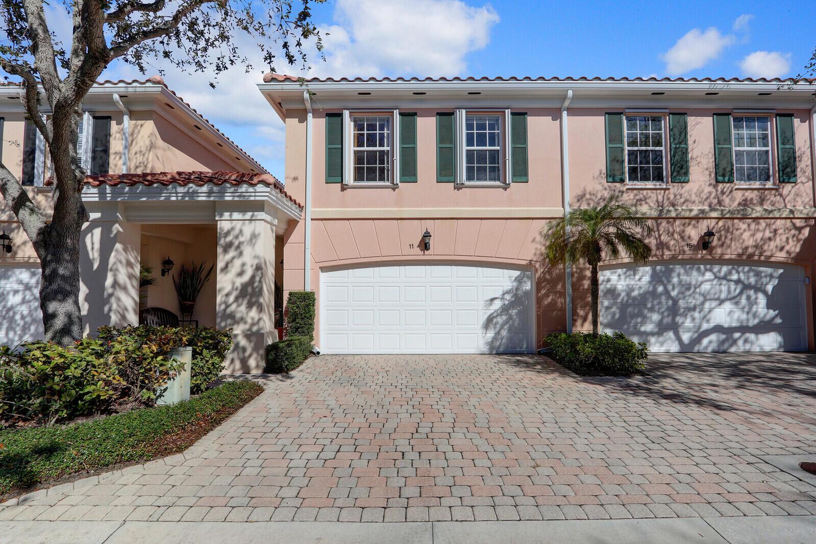 Tequesta Oaks - Residential