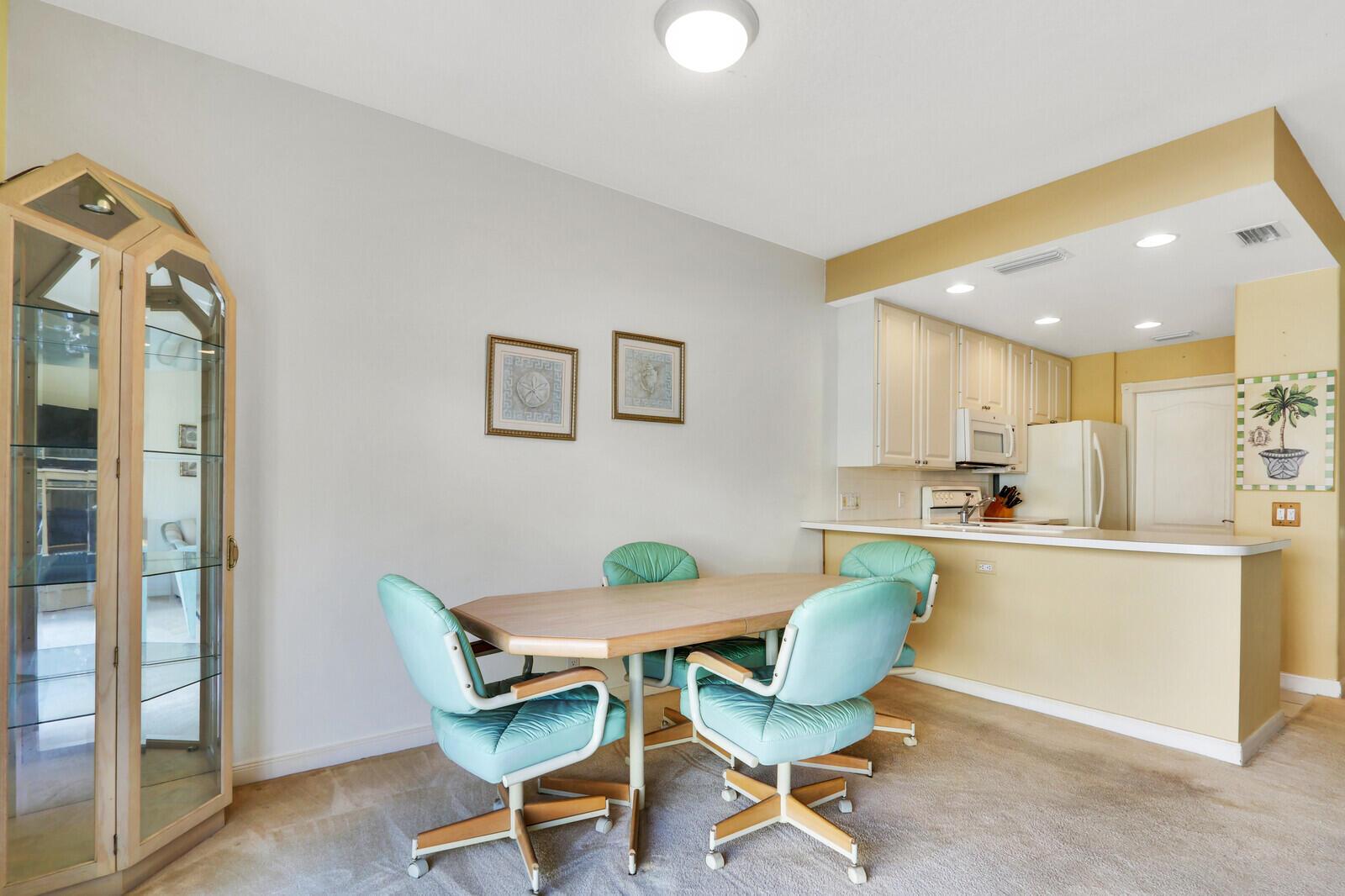 Tequesta Oaks - Residential