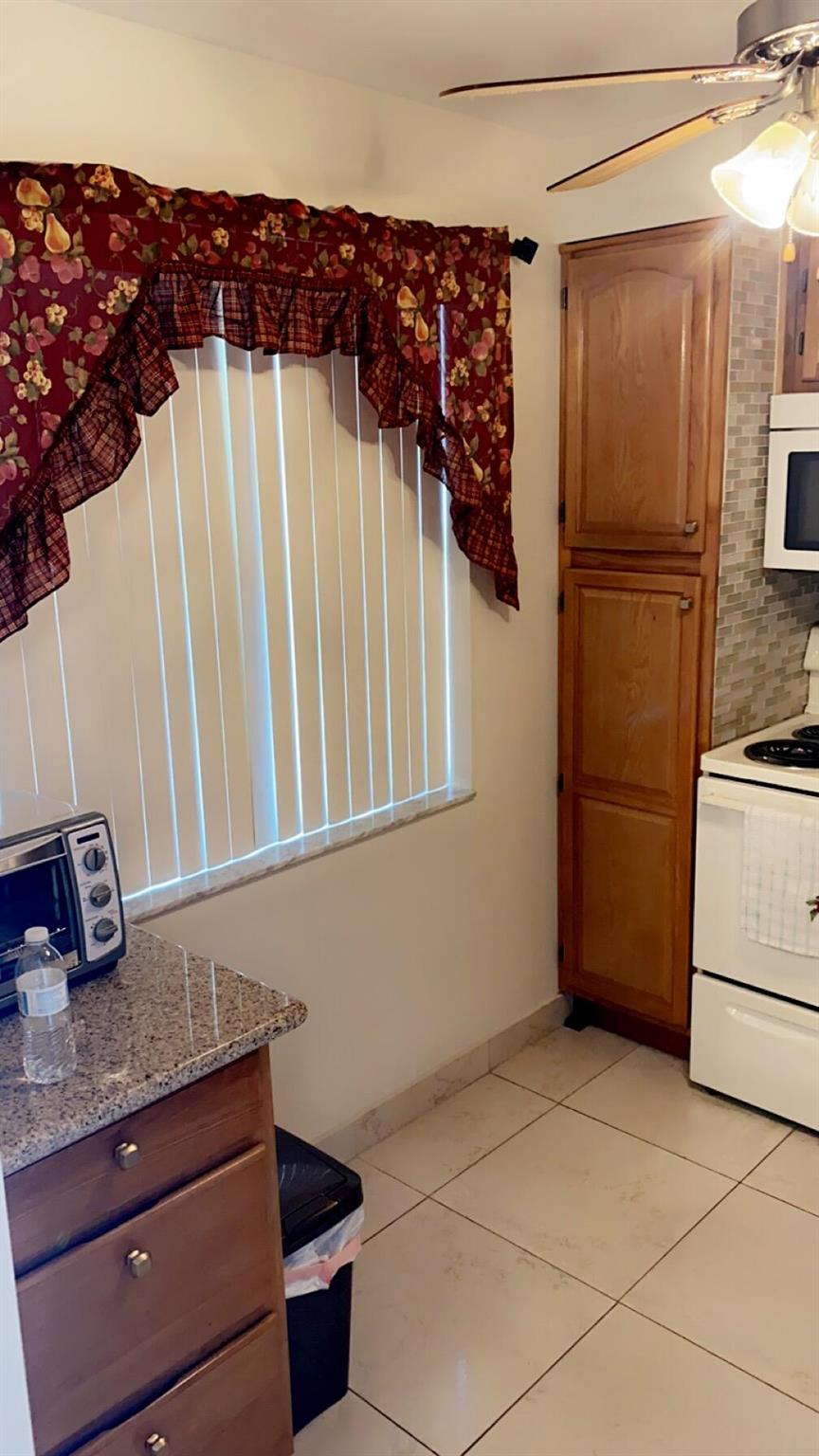 3000 NW 48th Terrace 422