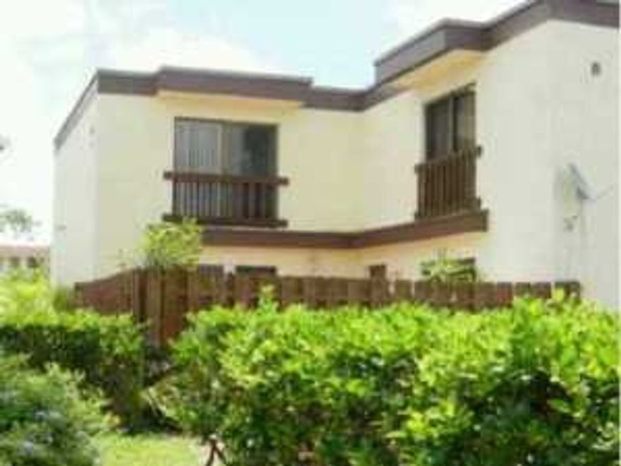 LOCATION, LOCATION, BEAUTIFUL UPDATES AND VERY CLEAN IN A GREAT SETTING.