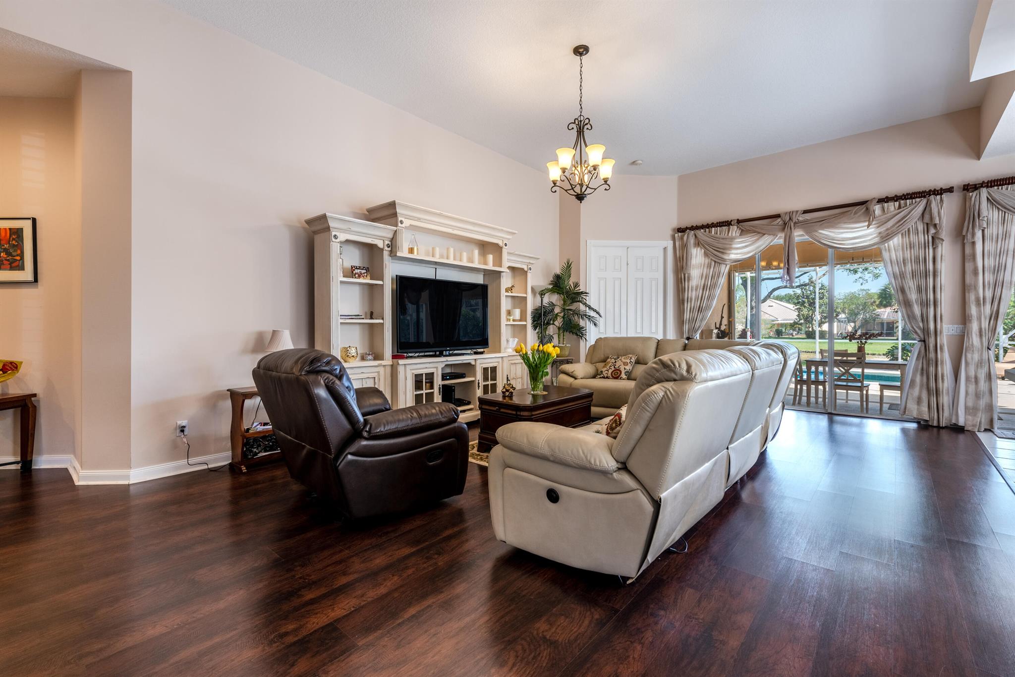 VILLAGEWALK OF WELLINGTON - Residential Lease