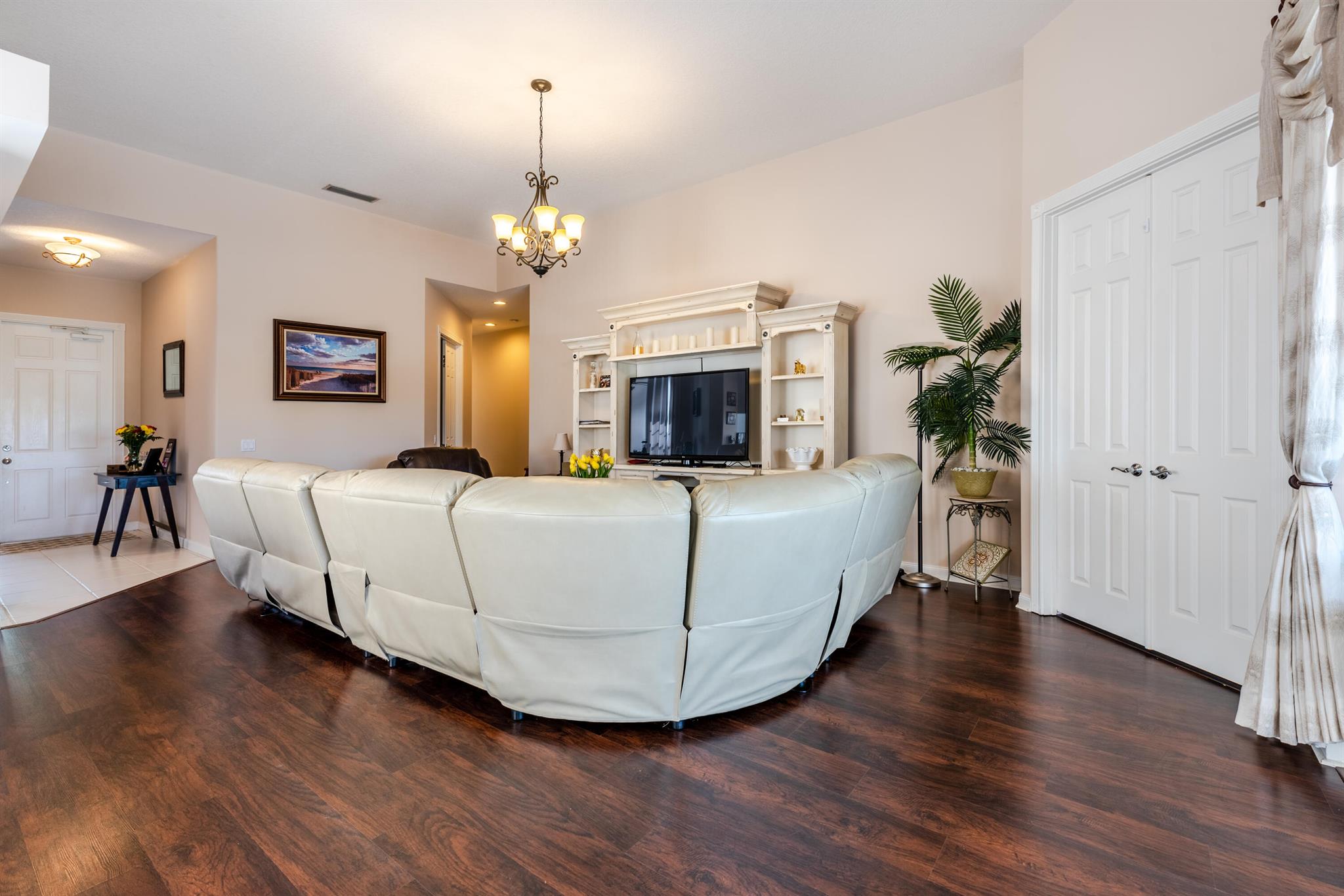 VILLAGEWALK OF WELLINGTON - Residential Lease
