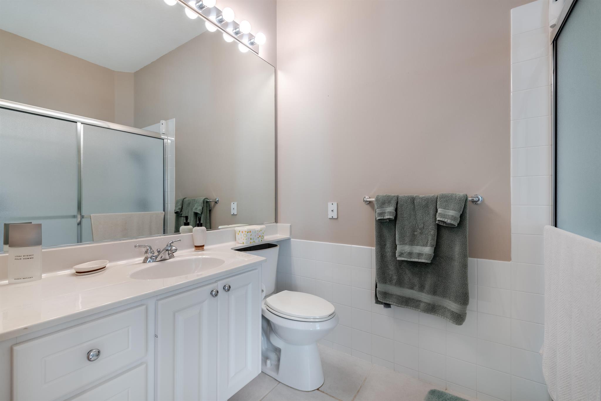 VILLAGEWALK OF WELLINGTON - Residential Lease