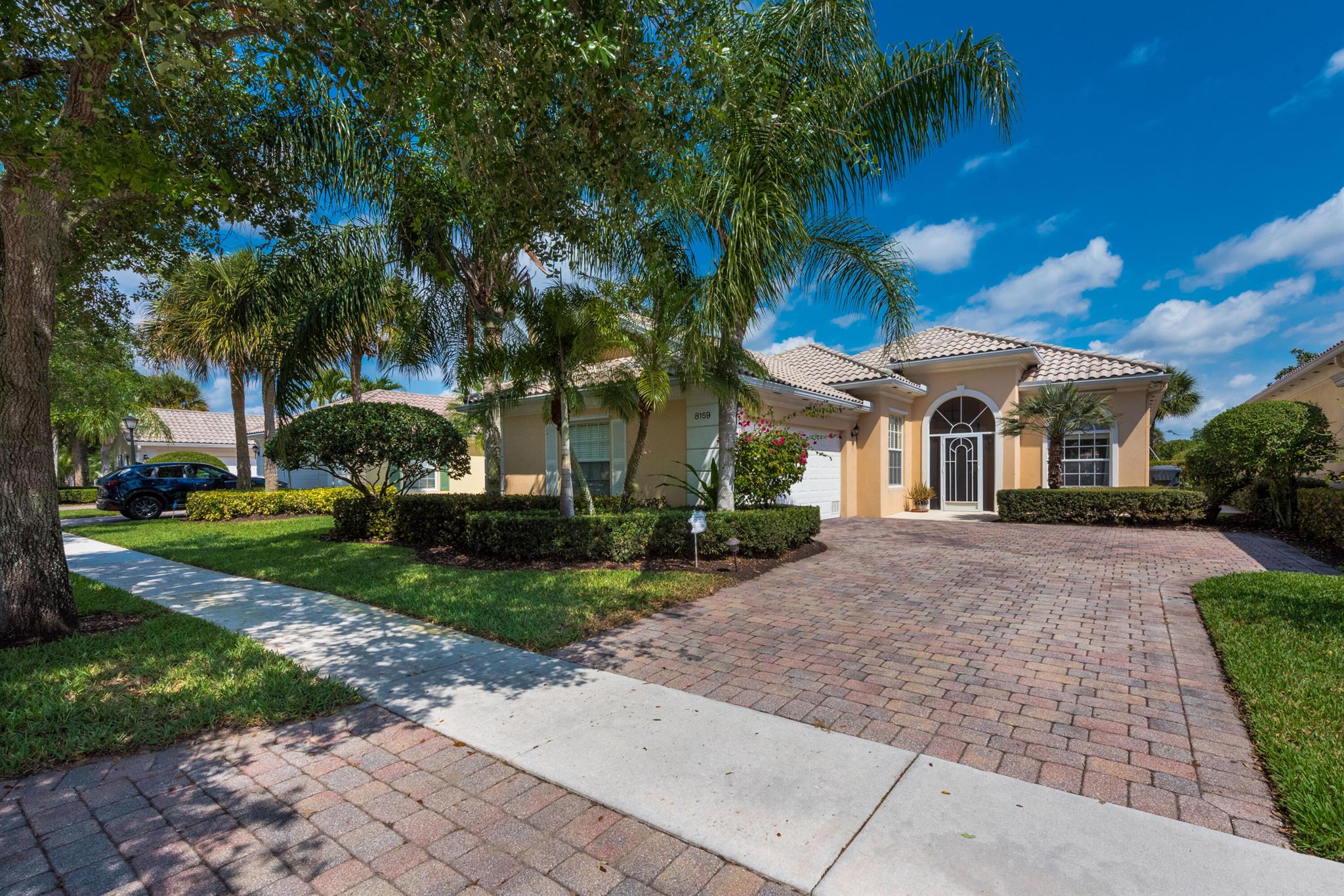 VILLAGEWALK OF WELLINGTON - Residential Lease