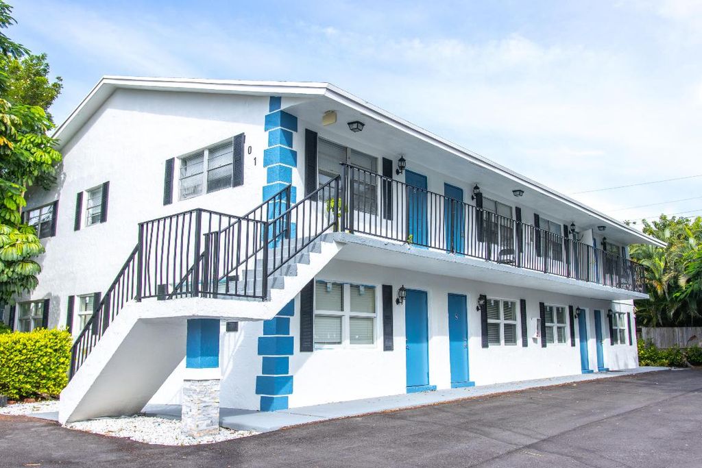 Photo of 101 NE 4th Street #5, Delray Beach, FL 33444 (MLS # R11027715)