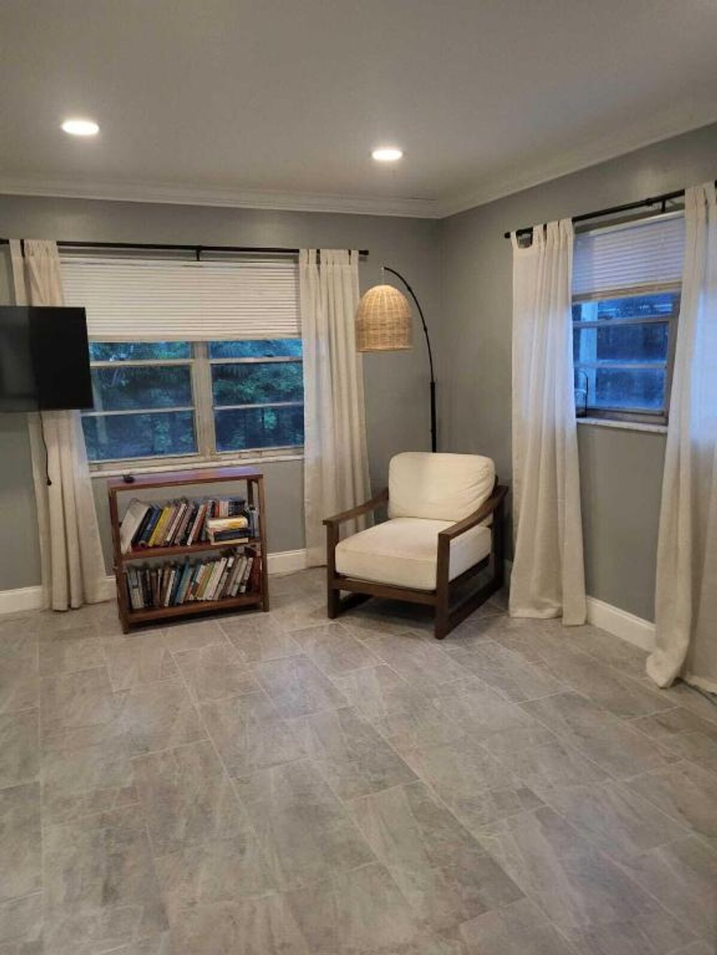 Photo of 101 NE 4th Street #5, Delray Beach, FL 33444 (MLS # R11027715)