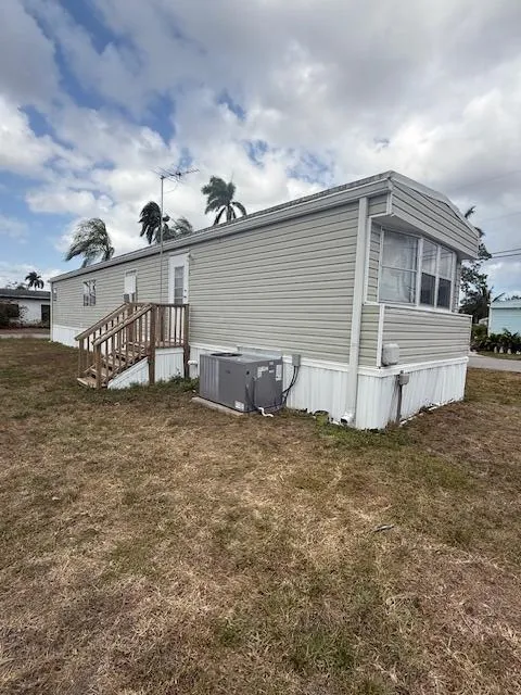 13 Bridgette Boulevard, Greenacres, FL MLS: R11080527