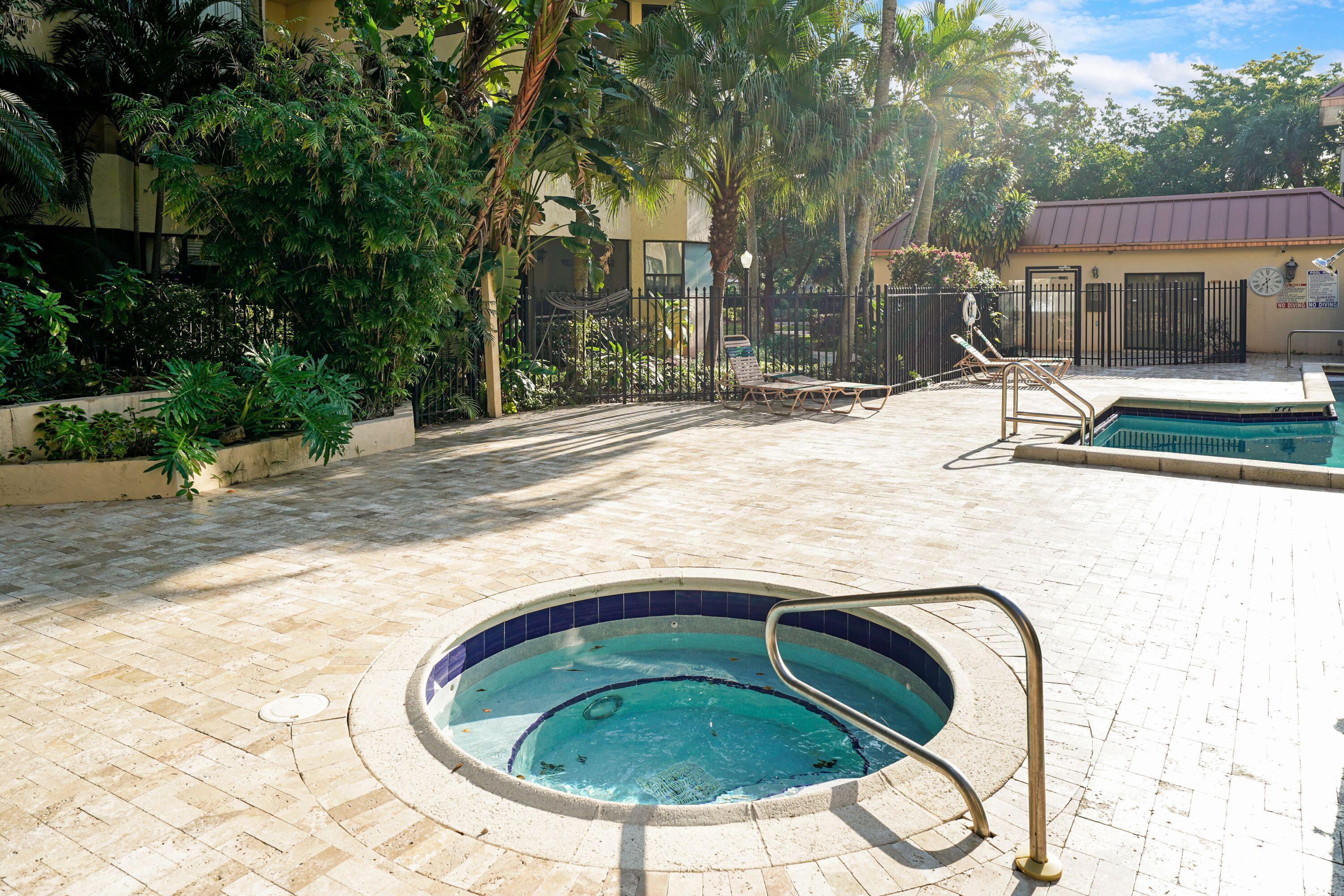 PLANTATION FOREST CONDO - Residential